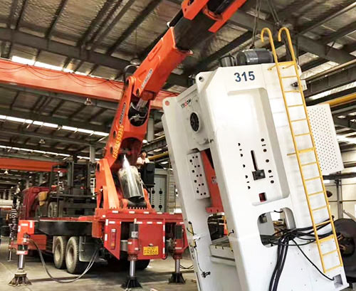 通许提升工作效率，选择优质折臂吊租赁服务