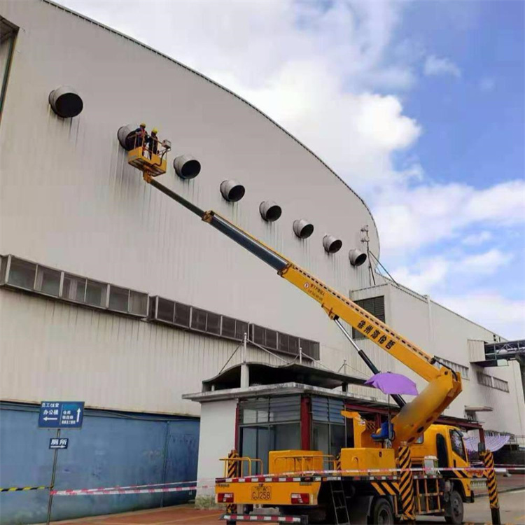 通许高空作业车出租服务：专业广告牌安装解决方案