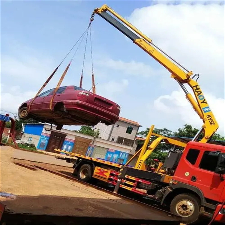 通许吊车吊汽车的正确方法